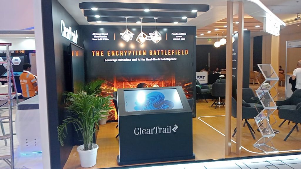 clearTrail-milipol-exhibition-booth-designs