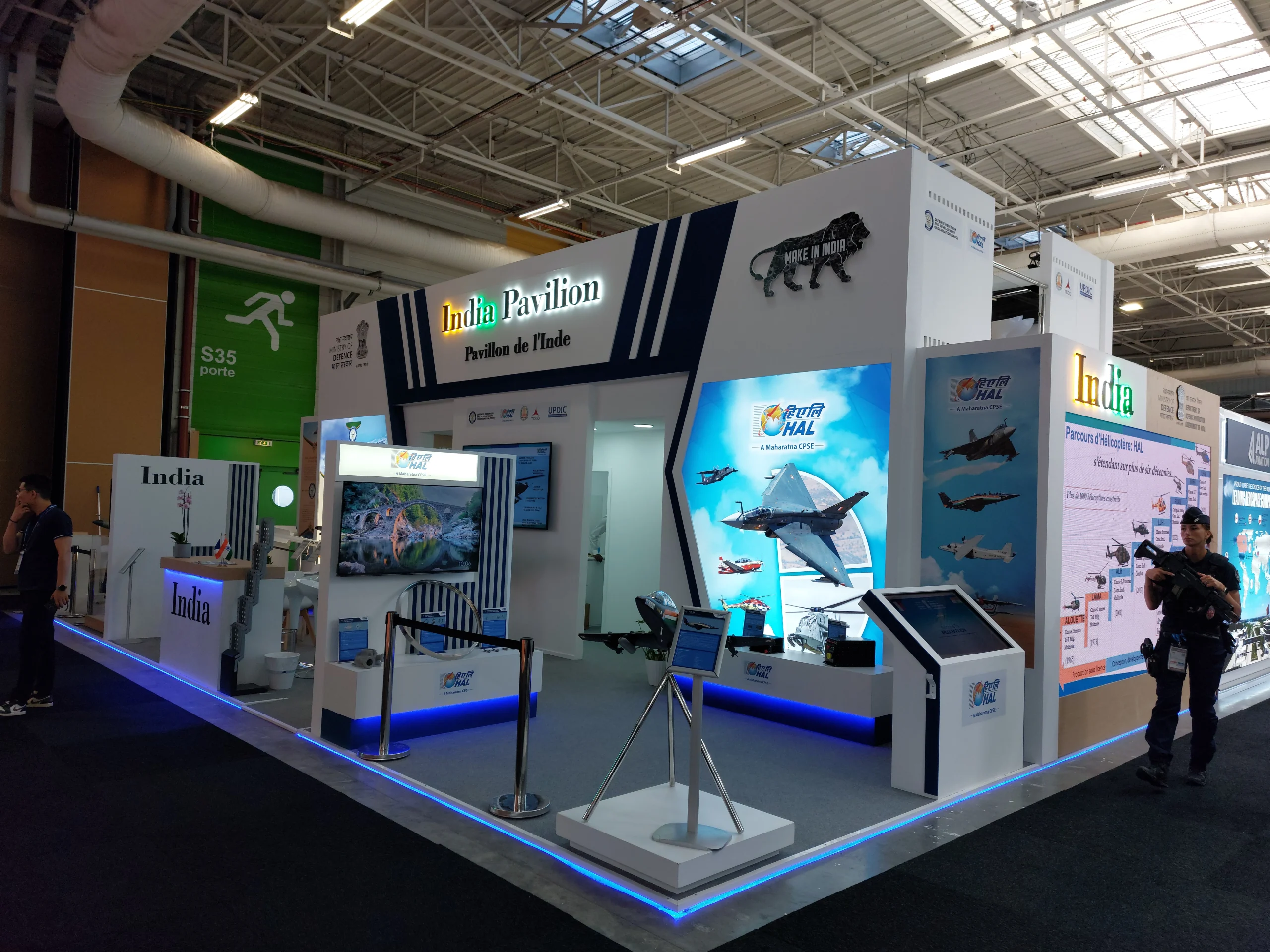 uk-exhibition-booth-trends-2025