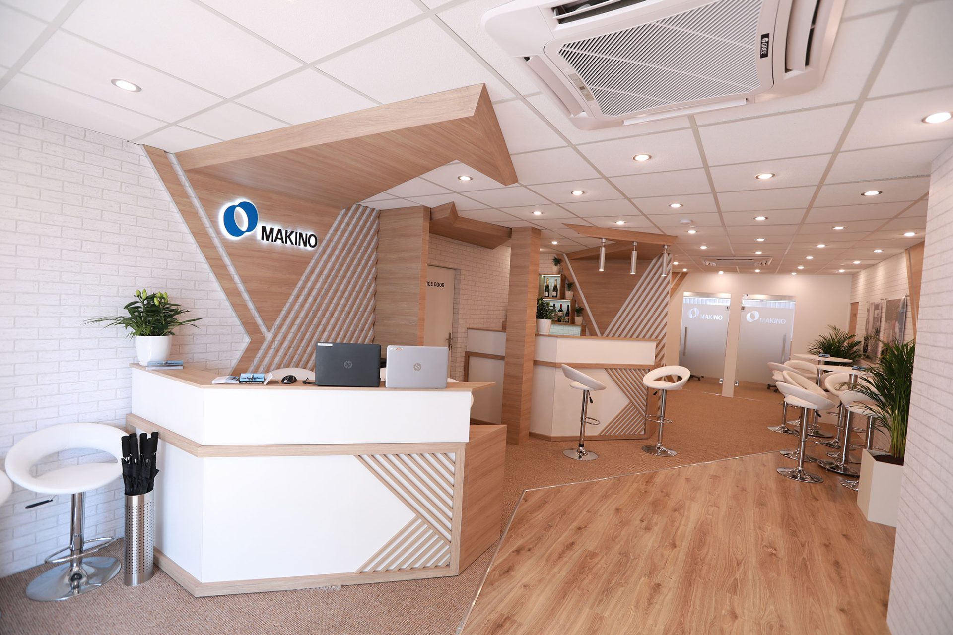 makino-paris-air-show-booth-design