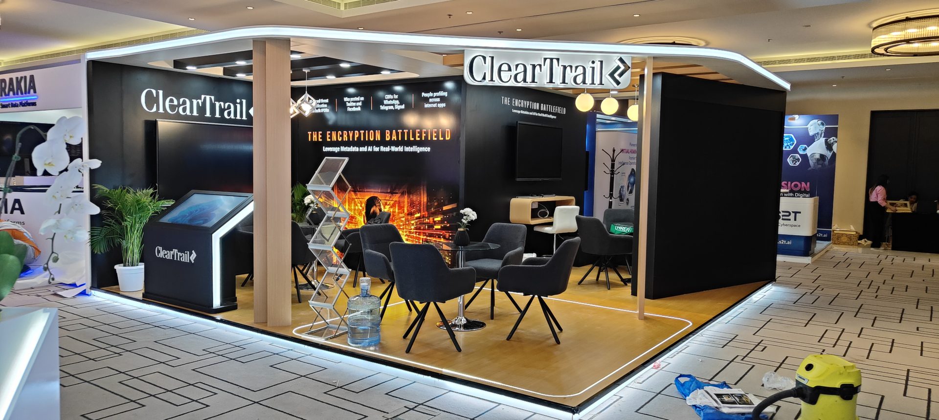 clear trail milipol - xs worldwide